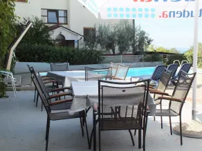 Holiday apartment with outdoor pool - Image 5