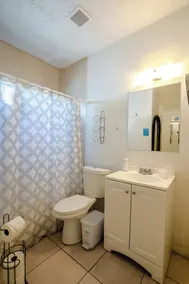 Art King Suite With Priv Bath - Image 5