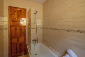 Villa mit privatem Pool und herrlichem Blick 5 Minuten Fußweg vom Dorf - Image 3