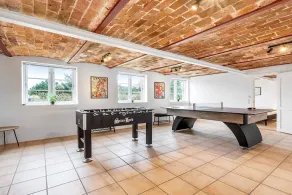 Holiday home for 22 guests - Image 3