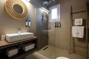 Twin Suns Luxury Villas - Image 2