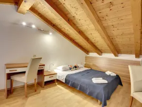 Maison avec terrasse, barbecue et piscine privée - Image 5
