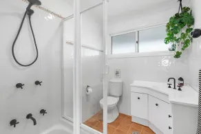 \"Freedom on Sunset Strip\" Absolute Sea Front Home - Image 2