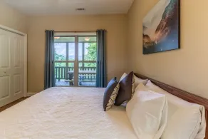 Family cabin with hot tub, mountain views, game room, near National Park! - Image 3