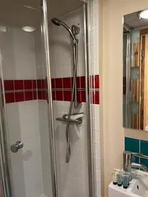 Granero-Baño privado con ducha-Vista al patio - Image 2