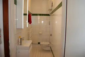 Vacation apartment with park-like garden in a central location - Image 4