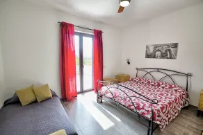 Villa Olga C: A cozy and welcoming apartment that is part of a villa situated in a quiet location, a few minutes from the town center, with Free WI-FI. - Image 4