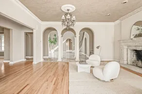Chateau Wisteria - Luxury Villa with Theater, Garden & Panoramic Views - Image 2