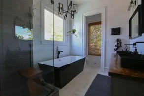 HOLY CROSS HAVEN 3BR/3B block from Mississippi River 8 minutes to French Quarter - Image 2