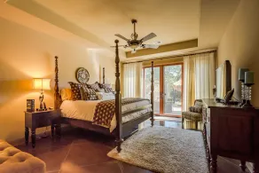 Wunderschönes Luxus 3600 Quadratfuß Haus auf 11 Morgen. Minuten vom Lake Travis. - Image 3