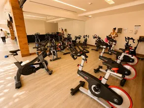 Beautifully furnished in a chic minimalist style 1 BR high speed WIFI - Image 5