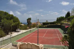 In first sea line with priavate access to the beach, pool and tennis court - Image 2