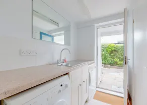 SLIPWAY 7, family friendly, country holiday cottage in Rock - Image 2