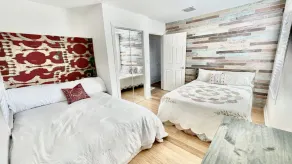 Lake Travis Bungalow in Jonestown - Image 5