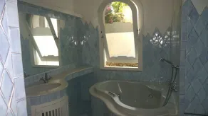 Villa en front de mer avec terrasse solarium parking accès à la mer jacuzzi WiFi - Image 3