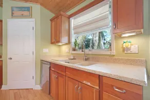 Island Home within the Pines and Palms; Kayaks, Bikes, and Inviting Porches~ - Image 2