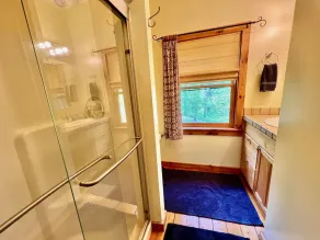 Beautiful Riverfront Cabin located on New River, Wi-Fi, Pool Table - Image 5