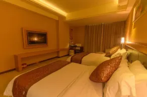 Grand Garden Hotel - Image 4