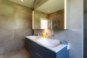 Luxury Villa with 15m Infinity Pool & Pool House - Image 2