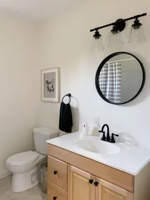 Cozy, Clean 3-bed-1-Bath Pet Friendly Cottage in The Kawarthas! - Image 3