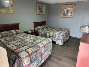 Interstate Inn Express - Image 4