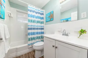 Coastal Cottage / 1 Mile to Hobe Sound Public Beach - Image 3
