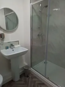 Modern flat apartment in Worksop - Image 4
