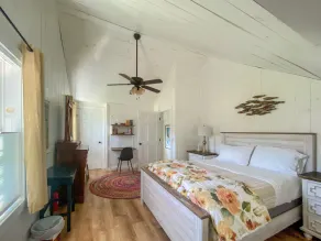 The Guest House — Bright, Artistic & Pet-Friendly - Image 2