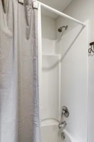 Perfect Cozy Home for Downtown Lancaster Visits - Image 5