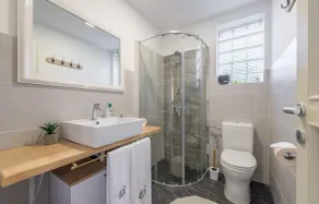 Pet Friendly Home In Stinica - Image 4