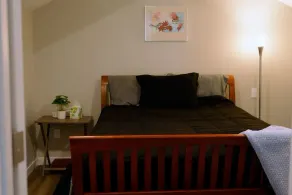 Skyriver Escape Riverfront With Hot Tub - Image 3