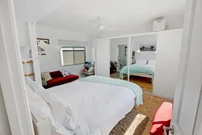 Close to the lake, everything you need to enjoy your getaway - Image 5