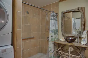 Cozy Cabin with ADA accessible, golfing, hiking,, beach, tennis, and more! - Image 3