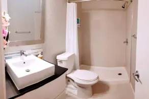 North Austin Hip Duplex - Image 3