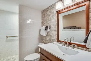 Dolphin Point 103b 2 Bedroom Condo by RedAwning - Image 4