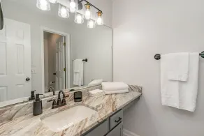 Peaceful views, 10-Minutes from the Ocean and all Amenities  - Image 3