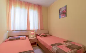Appartement pour 6 personnes avec piscine et beaux jardins - Image 5
