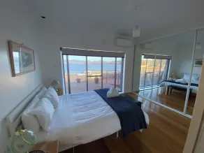 Waterfront 3 Bedroom House 10 min From Hobart - Image 3