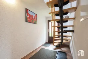 Holiday home with pool - Image 2