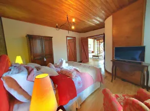 Rancho Otto Chalet Boutique - Rq - Image 4