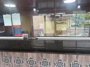 Embassy Motel - Image 2