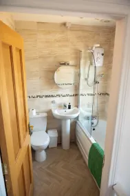 Pet friendly \"Home from Home\" with sea view near the Giant's Causeway - Image 3