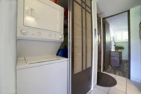 Affordable quality in central location, Oceanside Complex  - Image 3