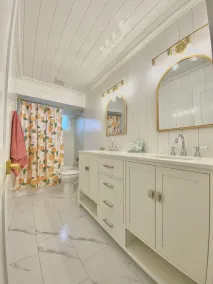 Beautiful beach cottage 1/2 mile to the Sandy Shore! - Image 2
