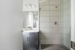 Contemporary 3 BR & 3.5 BA Home in West Seattle - Image 4