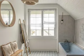 Spacious villa with sea view, 200 m from the beach. - Image 3