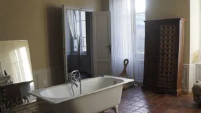 Chateau in medieval Bastide - Sleeps up to 17 - Image 4