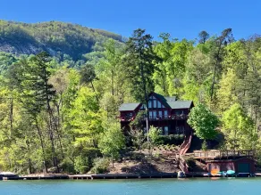 Amazing LAKE FRONT Log Cabin - Image 5