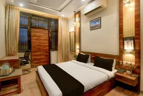 Deluxe Aishwarya Inn - Image 3