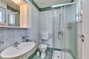 Treværelses lejlighed med balkon og havudsigt Martinscica, Cres (A-23222-a) - Image 2